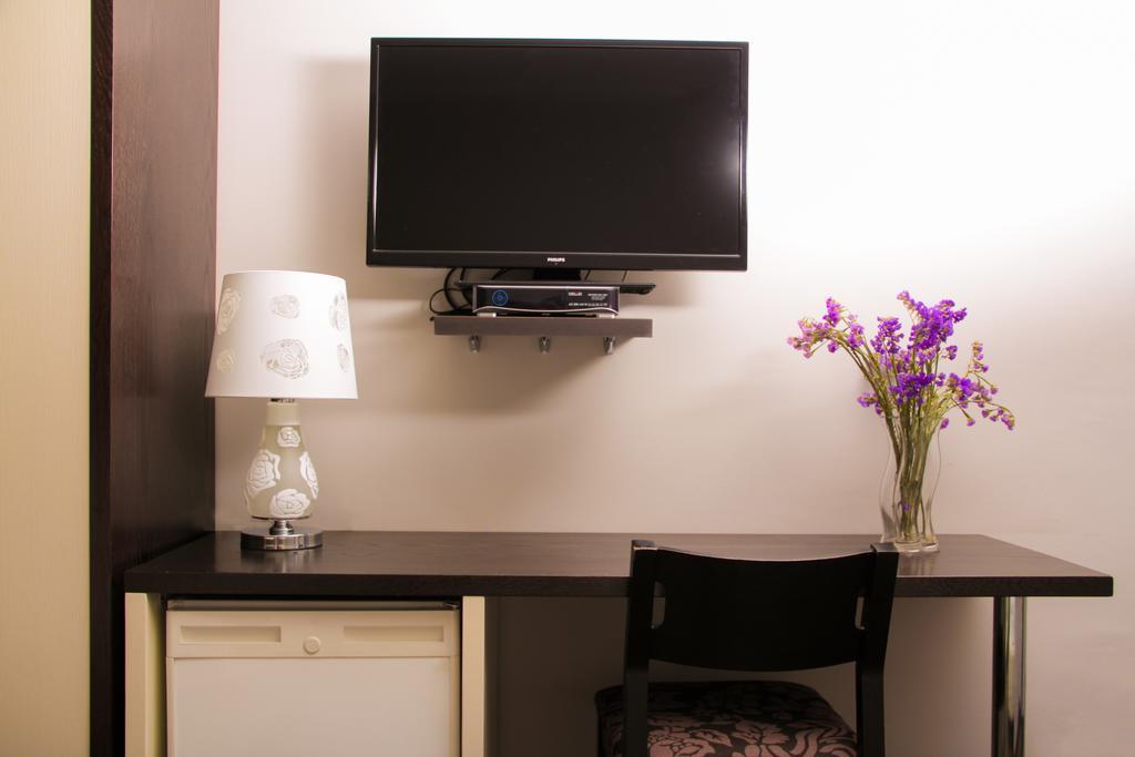 Vivar Hotel Tirana Chambre photo