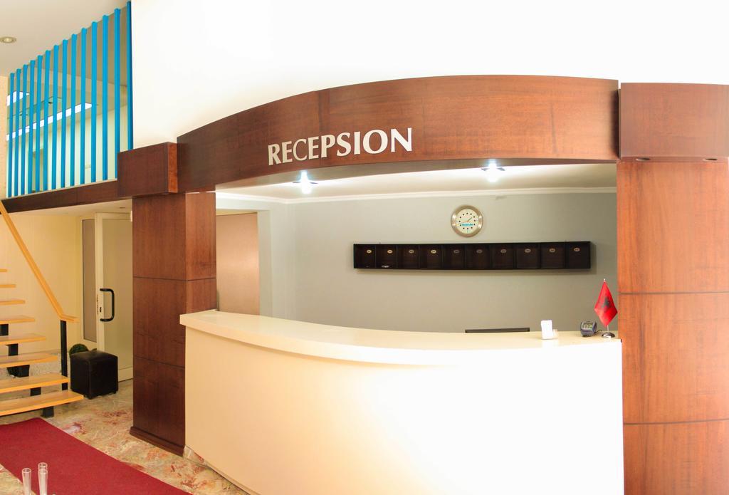 Vivar Hotel Tirana Extérieur photo